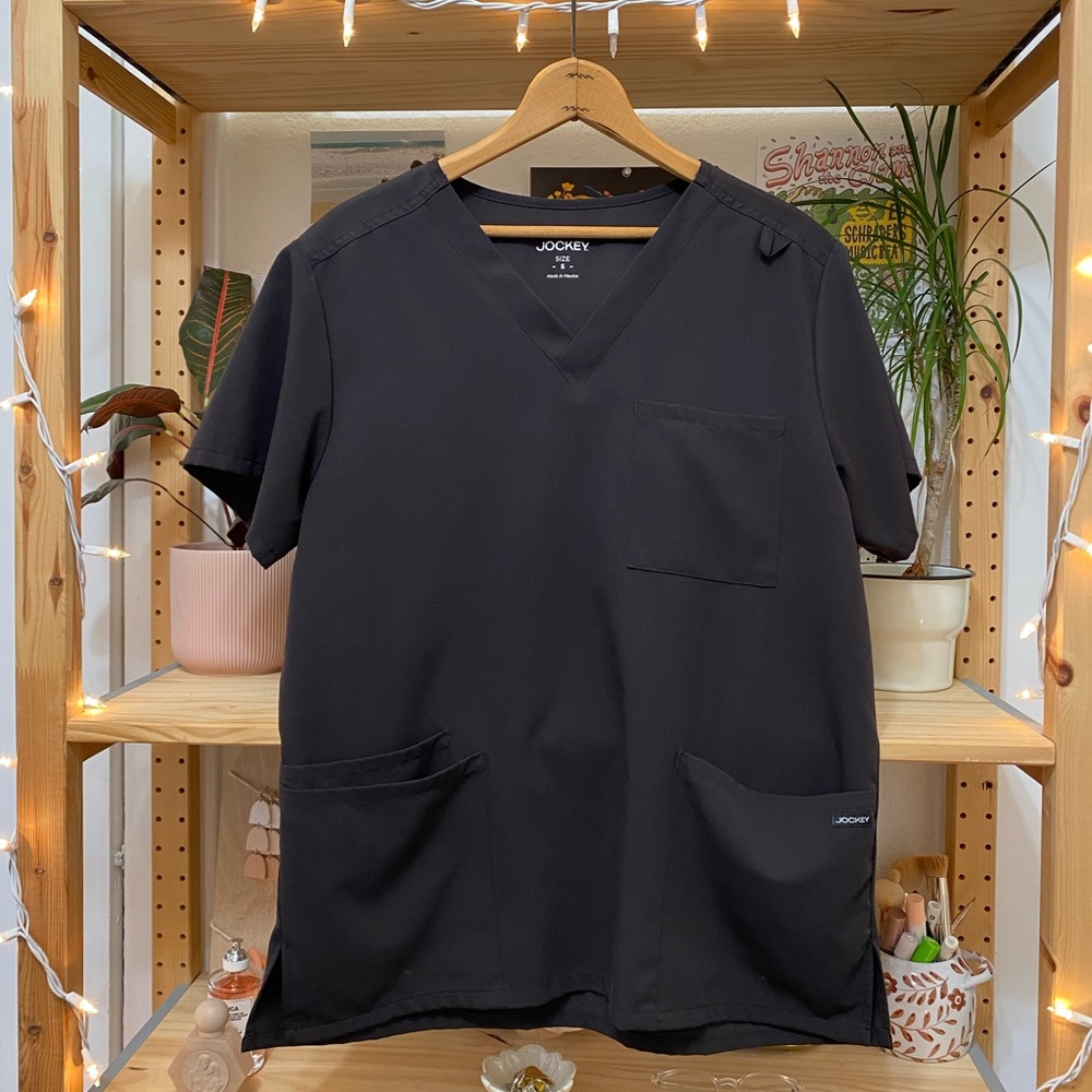 Jockey Scrubs Classic Unisex Four Pocket Top